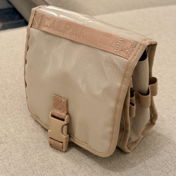 Calpak Terra Hanging Toiletry Bag - Picture 7 of 15